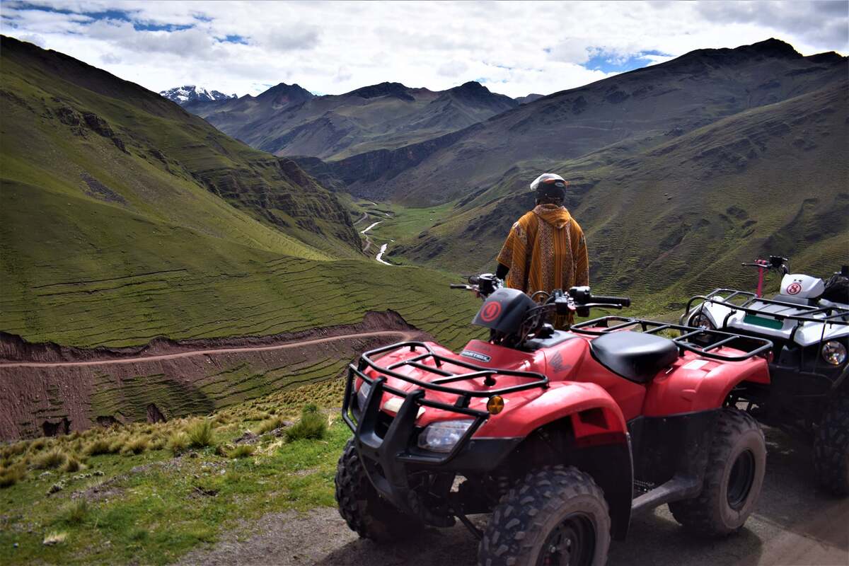 Excursão de quadriciclo pela Montanha Rainbow saindo de Cusco 1